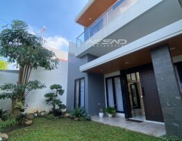 Kontraktor Rumah Mewah di Malang – Jasa Bangun Rumah Mewah di Malang – Kontraktor Rumah Mewah Malang Premium – Jasa Renovasi Rumah Mewah di Malang – Desain & Bangun Rumah Mewah di Malang – Kontraktor Interior Rumah Mewah di Malang
